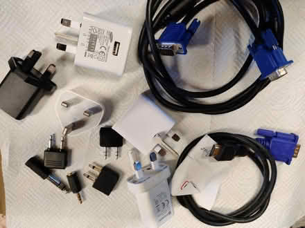 Photo of free Various plugs, adaptors, cables (Headington OX3) #1