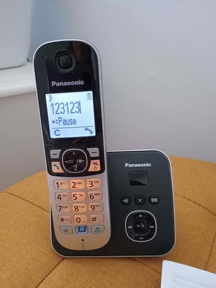 Photo of free Panasonic Twin Handset Phone with answer machine - working (Hillsborough S6) #4
