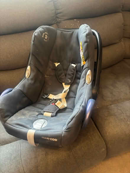 Photo of free Maxi-cosi baby/toddler car seat (Walderslade ME5) #3