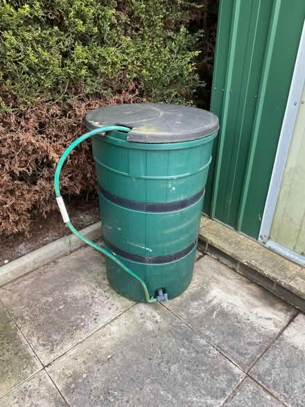 Photo of free Waterbutt with hose (Tamworth, B77) #1