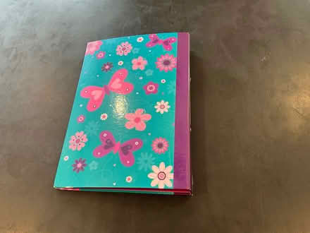 Photo of free A4 butterfly and flower ring binder (New Malden KT3) #3