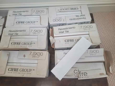 Photo of free Ceramic wall tiles white (Tooting Broadway) #1