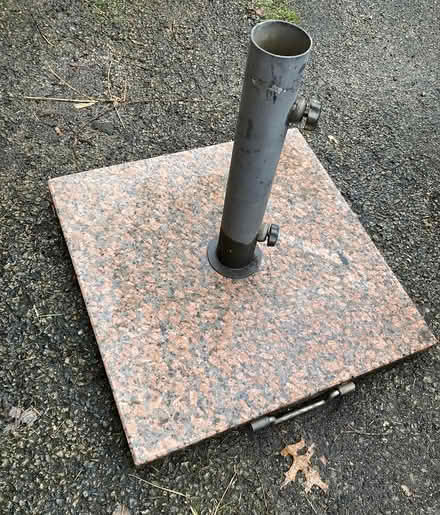 Photo of free umbrella stand (Downers Grove, south side) #1
