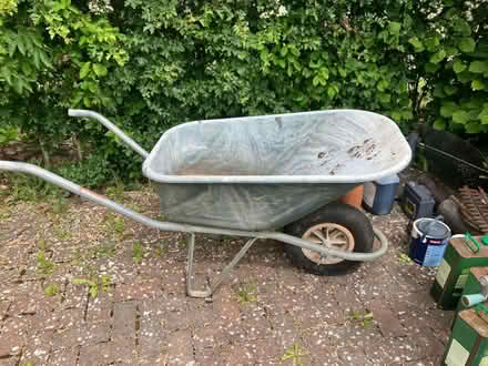 Photo of free Wheelbarrow (Woodstock OX20) #1