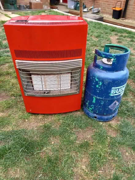 Photo of free Gas heater and bottle (Gunby NG33) #1