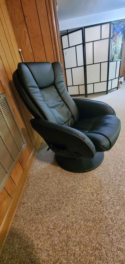 Photo of free Chair (Leesville Rd) #1