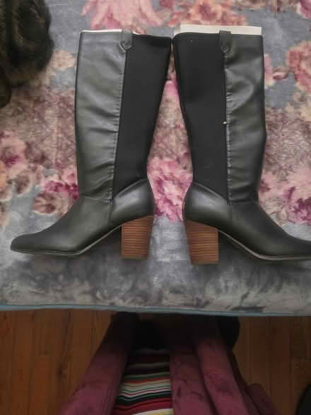 Photo of free Size 11M (Bronx) #1