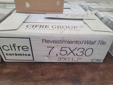 Photo of free Ceramic wall tiles white (Tooting Broadway) #2
