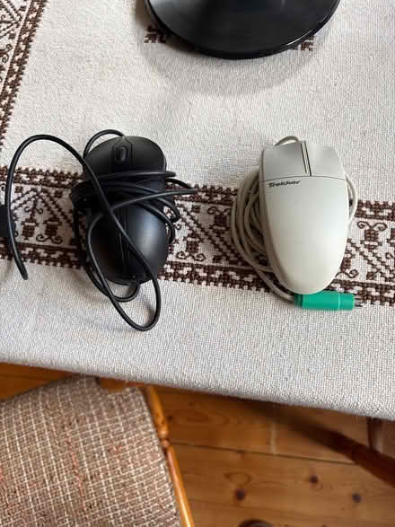 Photo of free Computer mouse (Sutton Courtenay OX14) #1