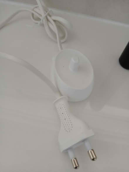 Photo of free Electric toothbrush (Emsworth PO10) #2