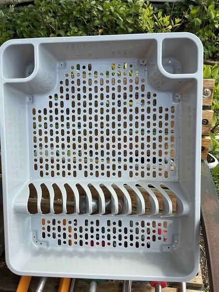 Photo of free Grey plastic dish drainer (Clunton SY7) #1