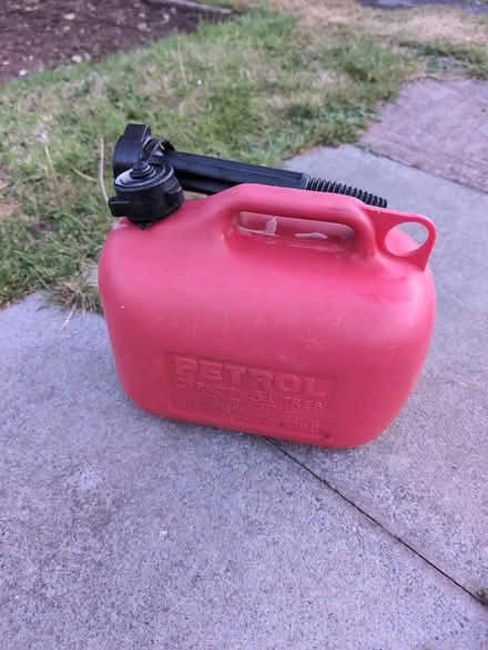 Photo of free Petrol can (Calcot RG31) #1