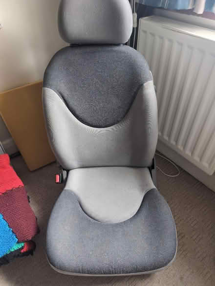 Photo of free Front chair from a car (Old Coulsdon CR5) #1