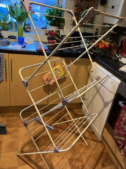 Photo of free Clothes dryer freestanding (ME1) #1