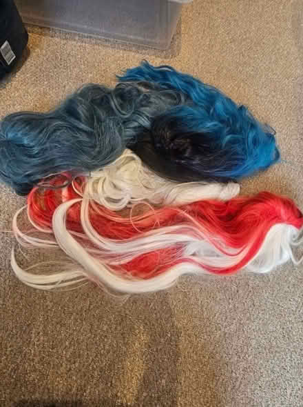 Photo of free 4 random wigs for cosplay or fun (Home WR1) #1