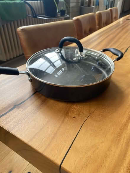 Photo of free Large deep frying pan with lid (Clerkenwell, EC1R) #1
