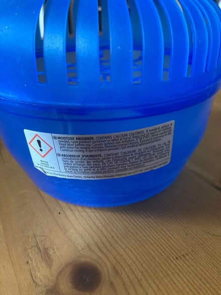 Photo of free moisture absorbing container (Southville BS3) #1
