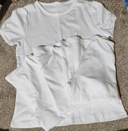 Photo of free Girls Tee brand new age 7-8 (Corstophine EH12) #1