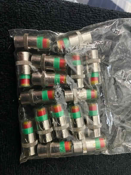 Photo of free tyre valve cap pressure indicator (PR5 8) #3