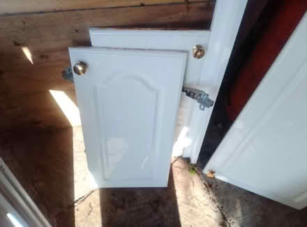 Photo of free Various white cupboard doors & drawer fronts I'll (Farmoor OX2) #1