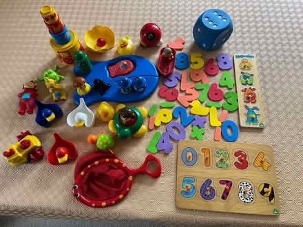 Photo of free Childrens bath toys (Leverstock Green HP2) #1