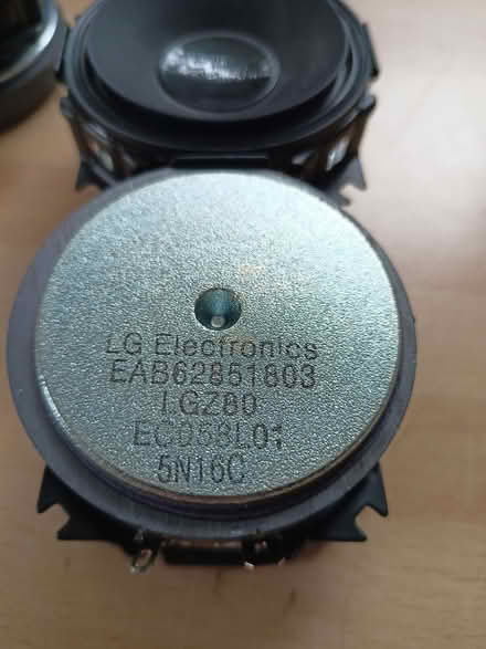 Photo of free Loudspeaker drivers from LG sound bar (Chesham HP5) #3