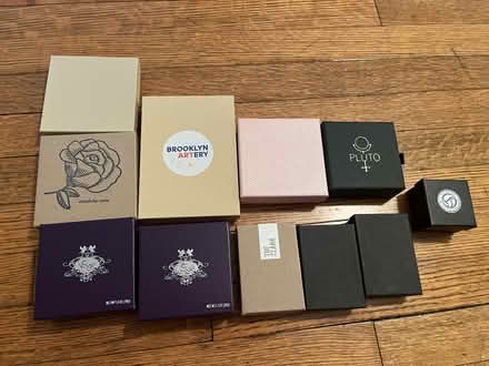 Photo of free variety of small gift boxes & bags (Kensington Brooklyn) #1