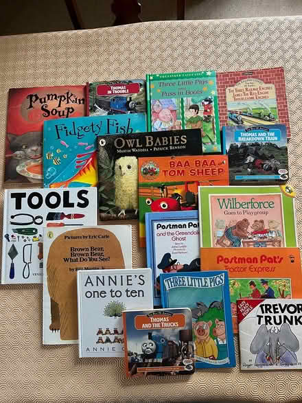 Photo of free Childrens books (Leverstock Green HP2) #1