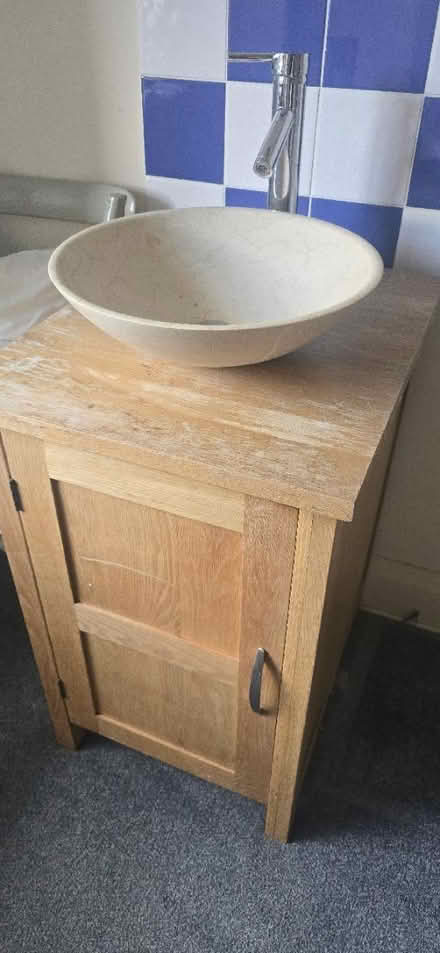 Photo of free Freestanding sink with cabinet (Hook roundabout KT9) #1
