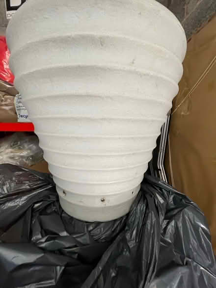 Photo of free Large plant pot (Littlemore OX4) #1