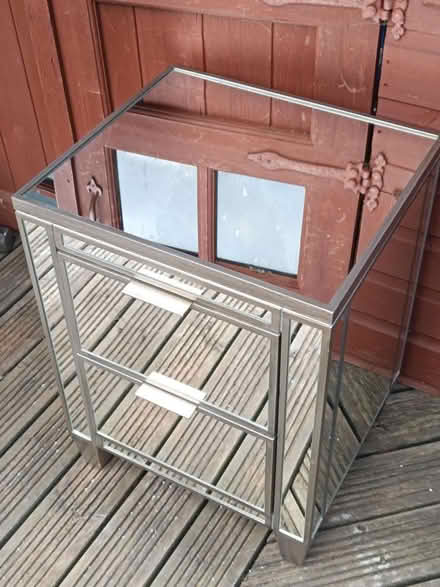 Photo of free mirrored 2-drawer bedside table (Stevenage SG2) #1