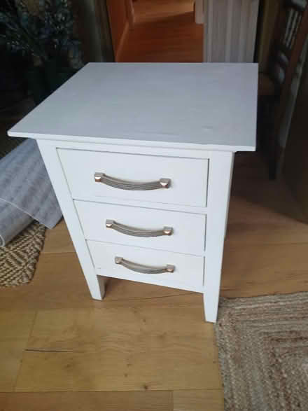Photo of free Bedside cabinet (TW12) #1