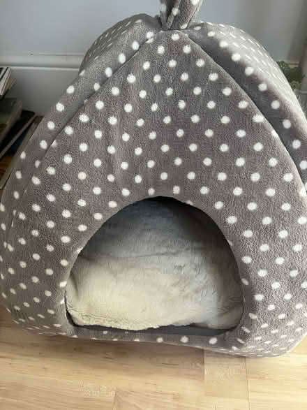 Photo of free Small dog bed (or cat) (Whiteway, Bath) #1