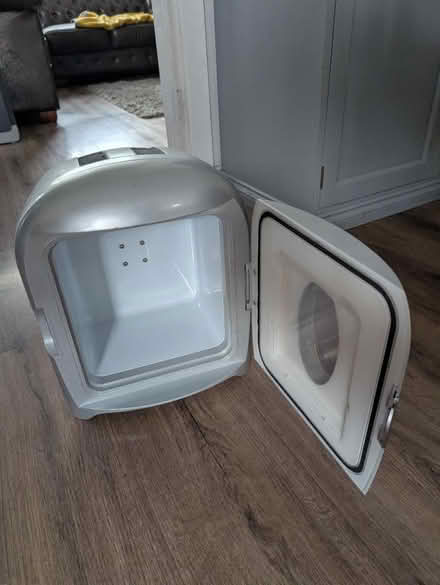Photo of free Mini fridge (Winslow MK18) #2