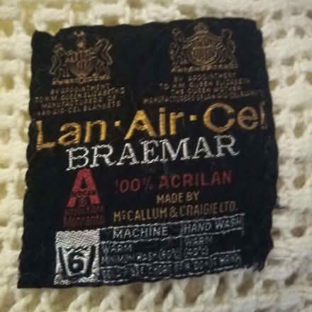 Photo of free 8 Braemar lightweight acrylic cellular blankets (Charlbury OX7) #1