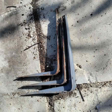 Photo of free 3 Shelf Brackets (Sandy Lane GU14) #1