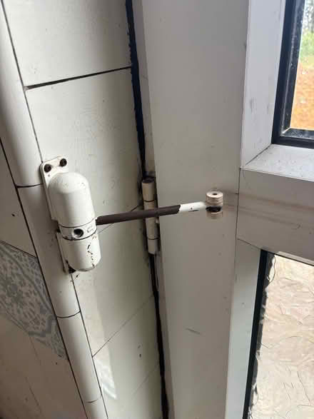 Photo of free Door closer (Chelsfield BR6) #1