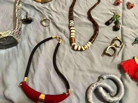 Photo of free Beauty bundle + costume jewelry (Kensington Brooklyn) #4
