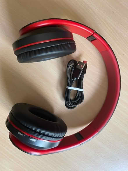 Photo of free Wireless headphones (Lichfield WS13) #1