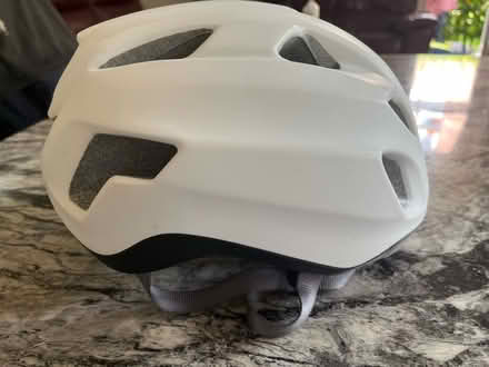 Photo of free White Halfords women’s cycle helmet (Williamson Park LA1) #1