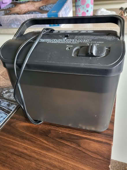Photo of free Electric Paper Shredder (Holywell WD18) #2