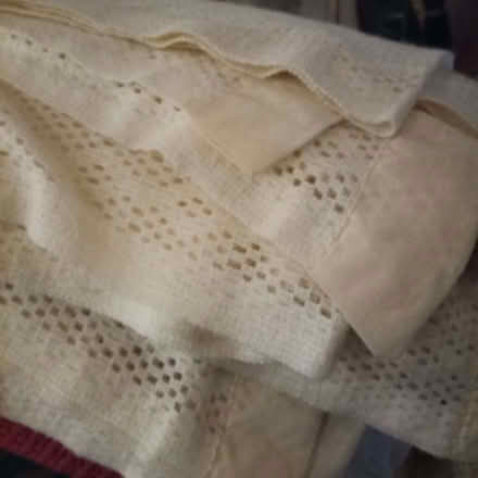Photo of free 8 Braemar lightweight acrylic cellular blankets (Charlbury OX7) #3