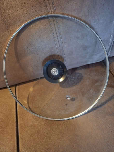 Photo of free Glass saucepan Lid 9" Diameter (Walderslade ME5) #3
