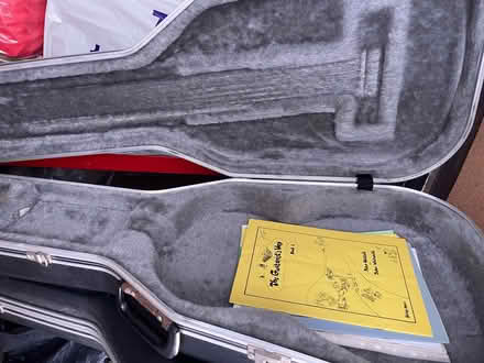 Photo of free Hard shell guitar case (Littlemore OX4) #2