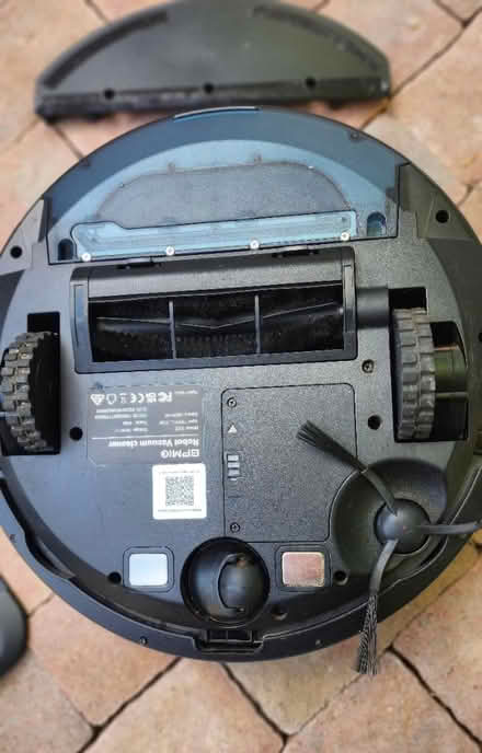 Photo of free Robot vacuum (Flemington) #2