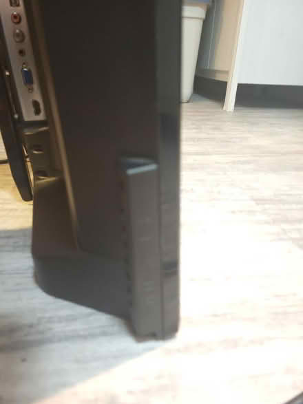 Photo of free RCA TV 32 inch (Elmvale Acres) #4