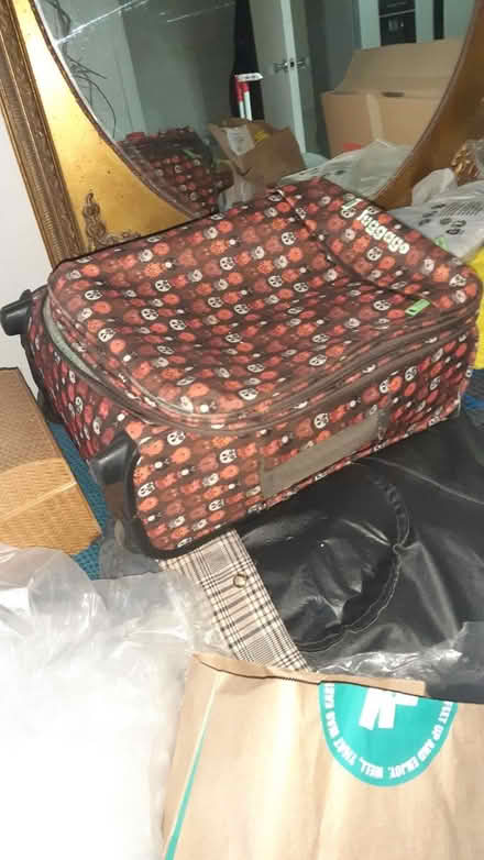 Photo of free Cabin sz suitcase (N7 9fn7) #1