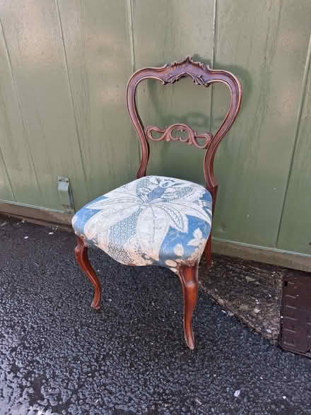 Photo of free Nice Comfy Chairs (Lower Hengoed SY10) #1