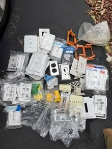 Photo of free various wall plates and others items #1
