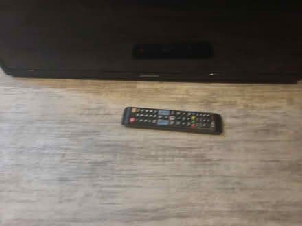 Photo of free Samsung 32 inch TV (Elmvale Acres) #4